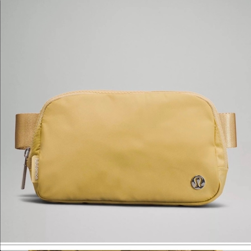 Lululemon belt bag